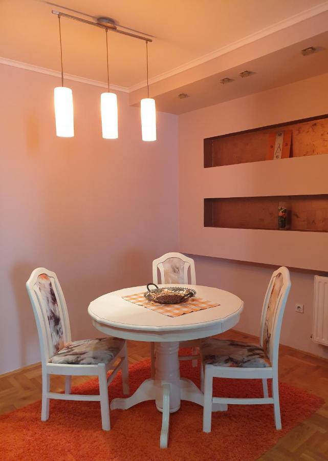 Apartman Mirage Sremska Mitrovica Buitenkant foto